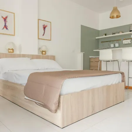 Appartement Favilla - &